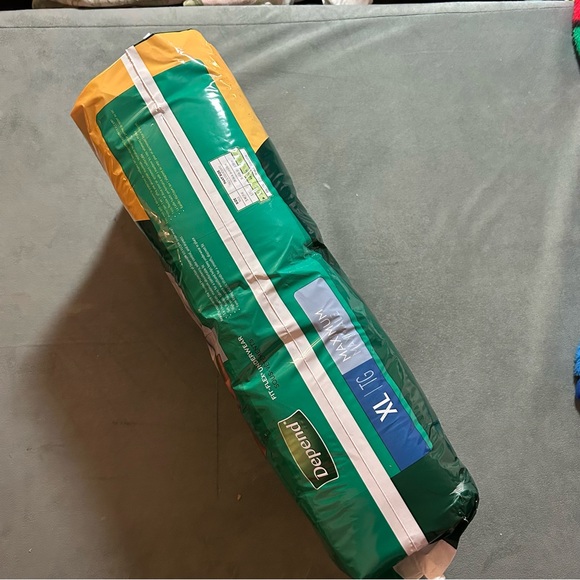 DEPEND fit Flex adult incontinence underwear for men Size XL grey, 26 count - Picture 2 of 7